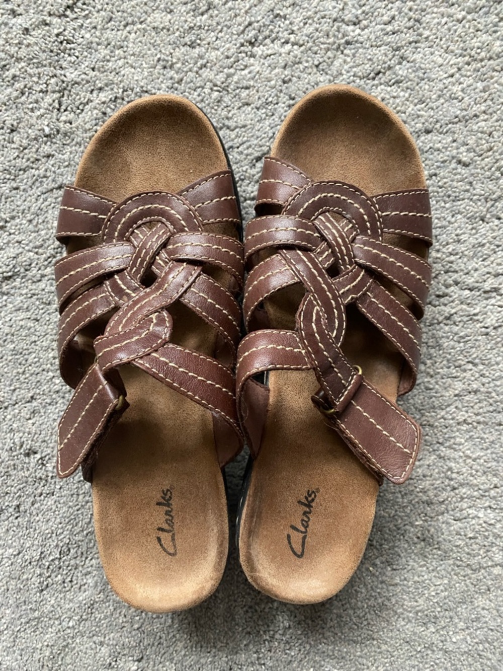 Clarks Women’s Brown Braided Strap Slide Sandals. Size 9 M